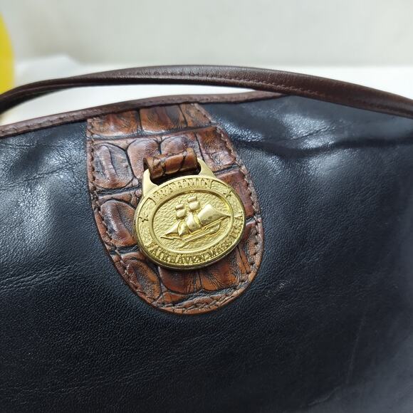 Brahmin Black Leather Crocodile Embossed Detail Zipper Closure Crossbody Bag - Picture 15 of 15